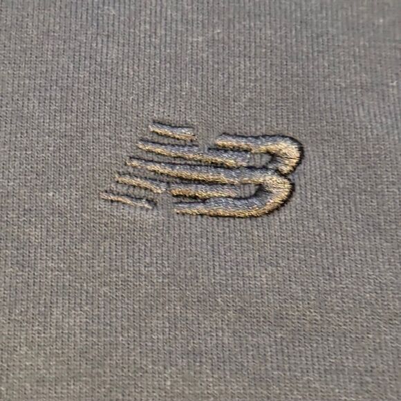 New Balance Navy Small Logo Cotton Hoodie‎ Men’s L Athleisure Streetwear - Picture 2 of 6